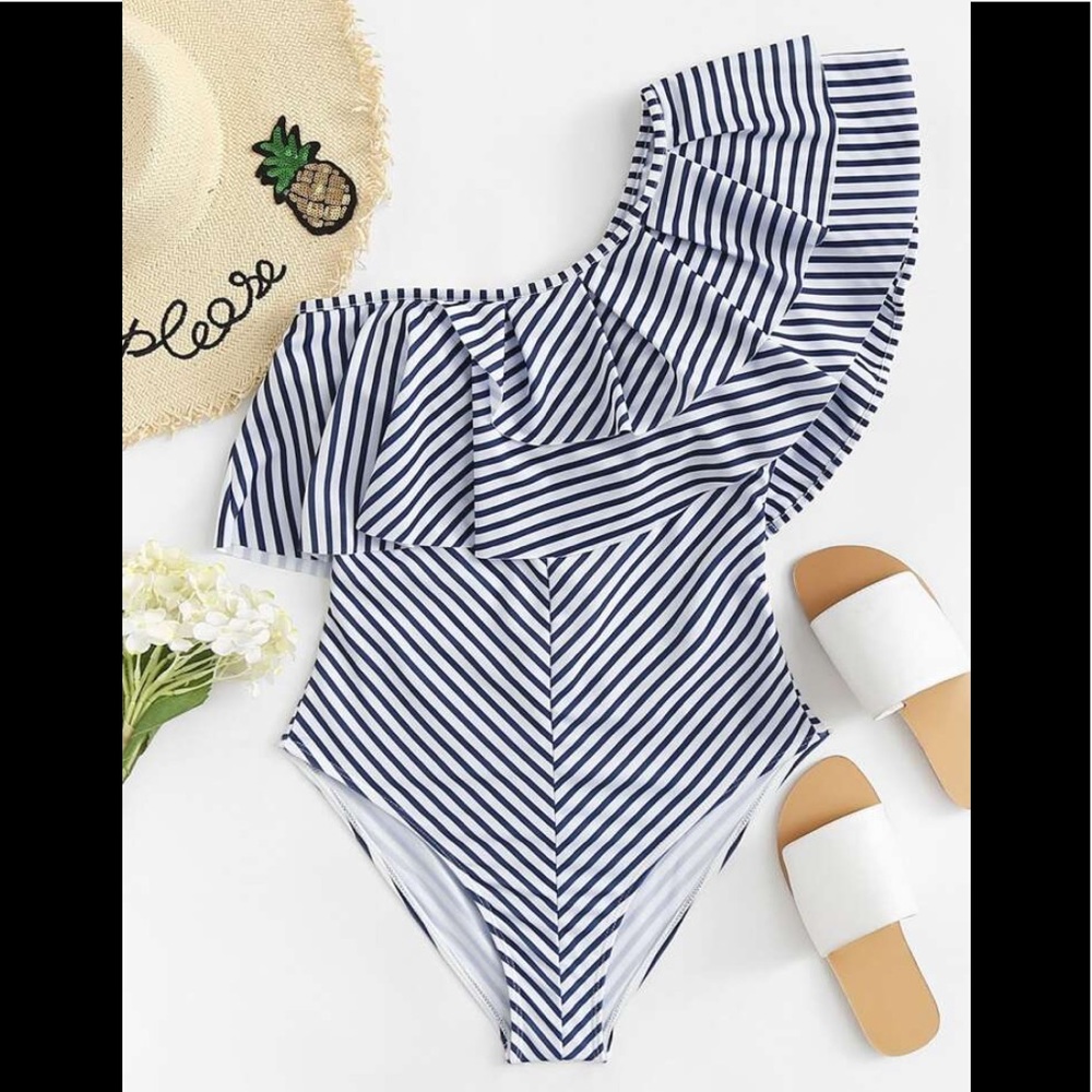 Swimsuit 😘🦋❤️😘🦋😘